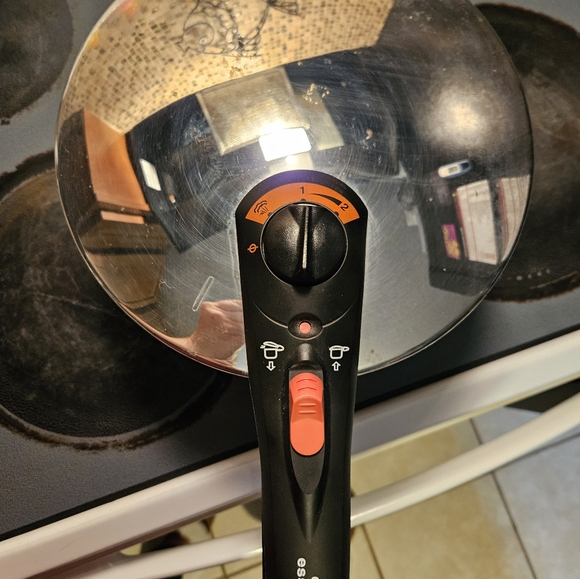 Pressure Cooker - Picture 2 of 5